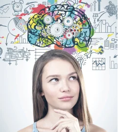 Une jeune femme pense, un cerveau coloré dessiné au-dessus d'elle